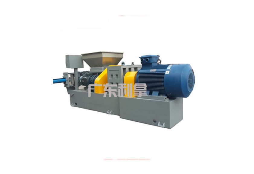 廣東利拿實(shí)業(yè):創(chuàng)新驅(qū)動,引領(lǐng)擠出過濾機(jī)與熔噴布擠出機(jī)技術(shù)革新-1